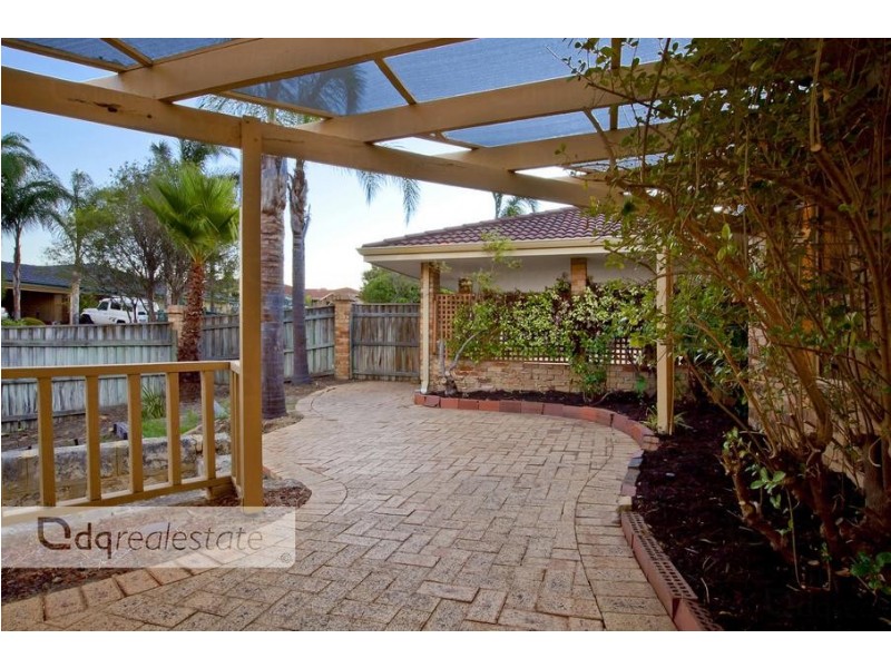 2 Oakland Close, Woodvale WA 6026