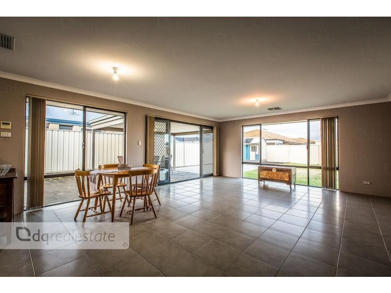 16 Apsley Bend, Tapping WA 6065