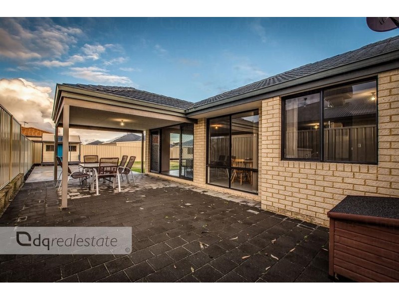 16 Apsley Bend, Tapping WA 6065