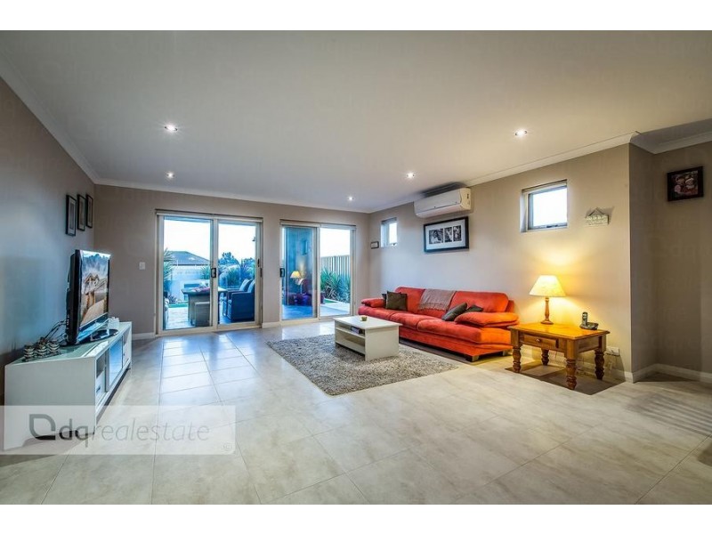 428 Kingsway, Landsdale WA 6065