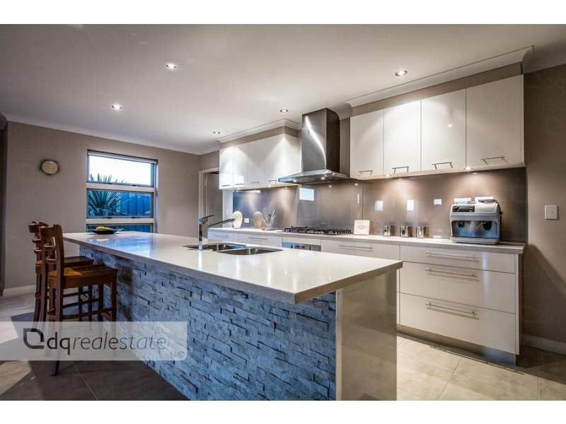 428 Kingsway, Landsdale WA 6065