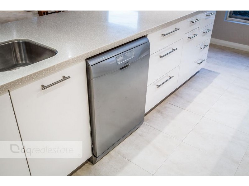 428 Kingsway, Landsdale WA 6065