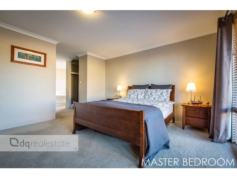 11 Carothers Meander, Tapping WA 6065