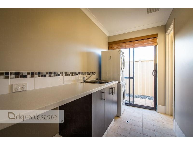 11 Carothers Meander, Tapping WA 6065