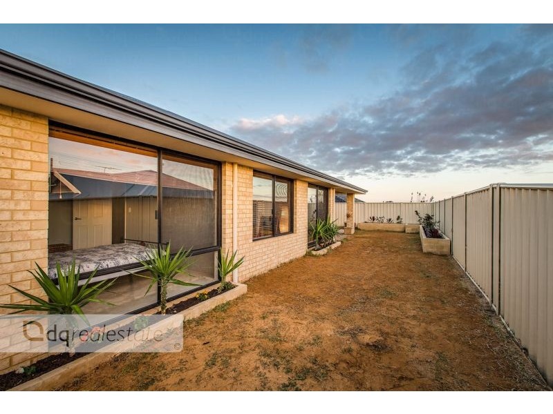 11 Carothers Meander, Tapping WA 6065