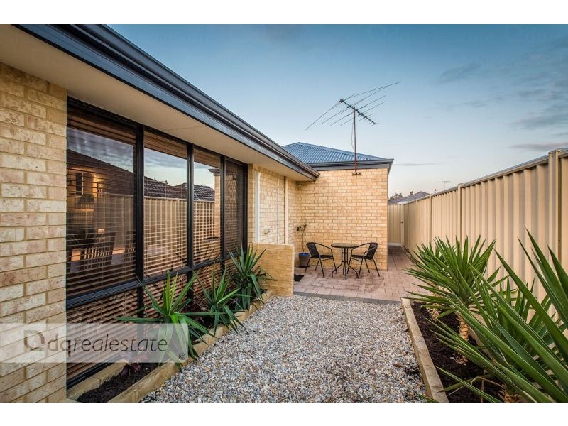 11 Carothers Meander, Tapping WA 6065