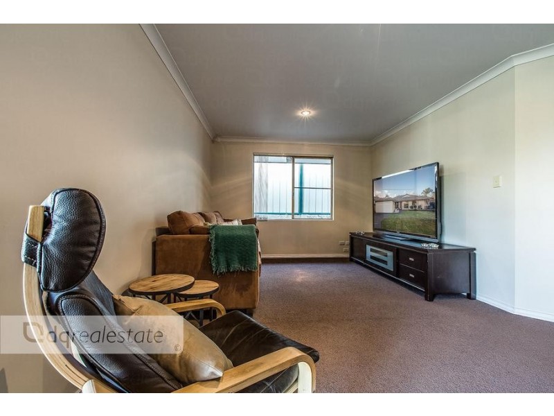 6 Bluejay Close, Woodvale WA 6026