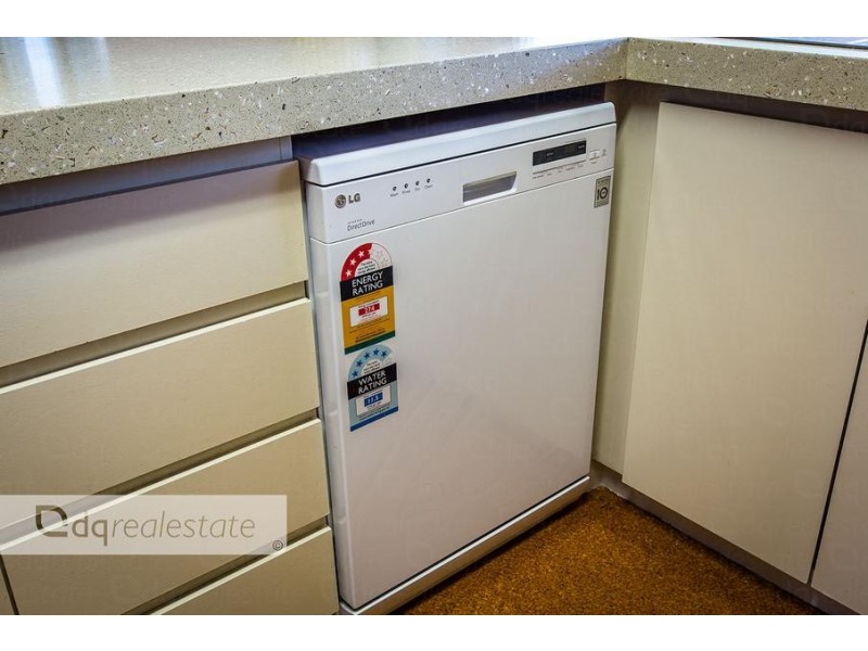 6 Bluejay Close, Woodvale WA 6026