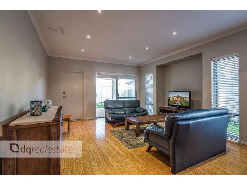 55 Rosinski Circle, Tapping WA 6065