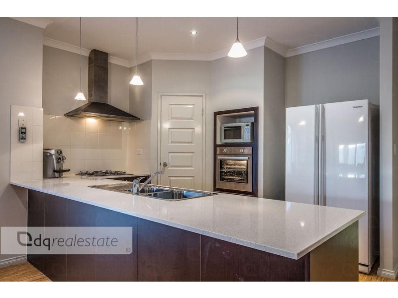 55 Rosinski Circle, Tapping WA 6065