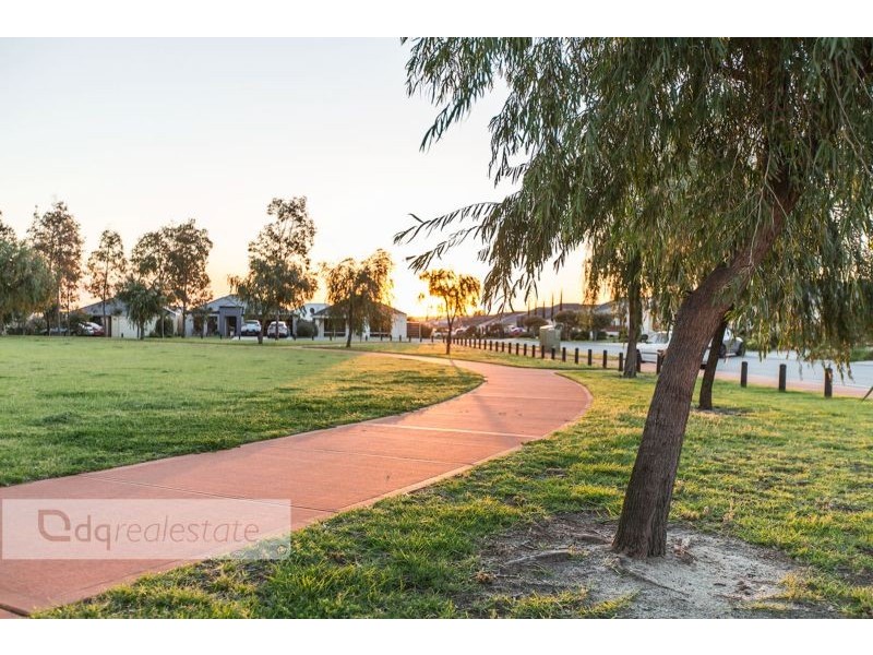 55 Rosinski Circle, Tapping WA 6065