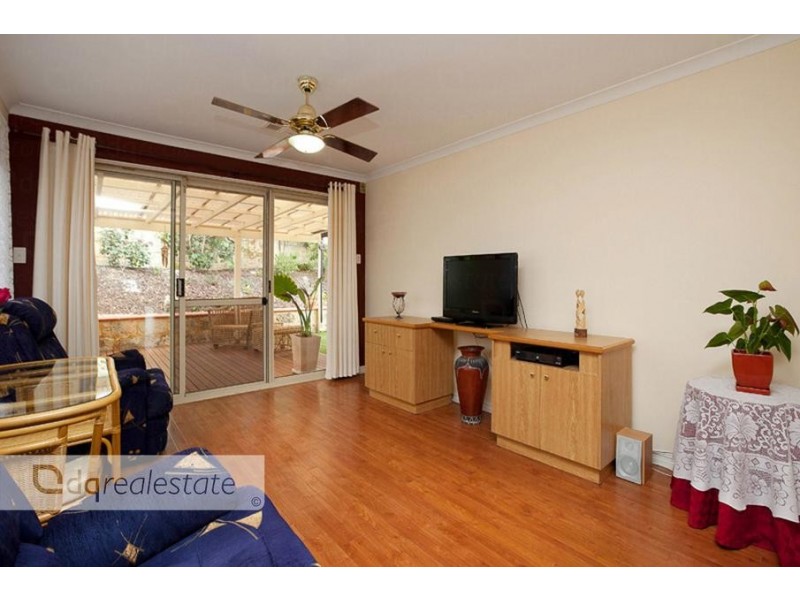 17A Parkwood Avenue, Woodvale WA 6026