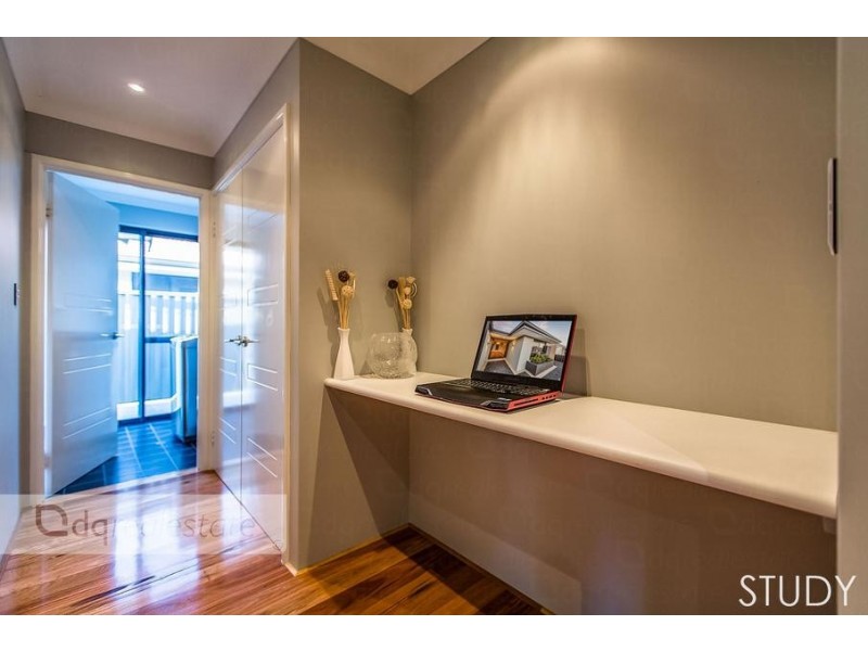 52 Alhambra Parkway, Landsdale WA 6065