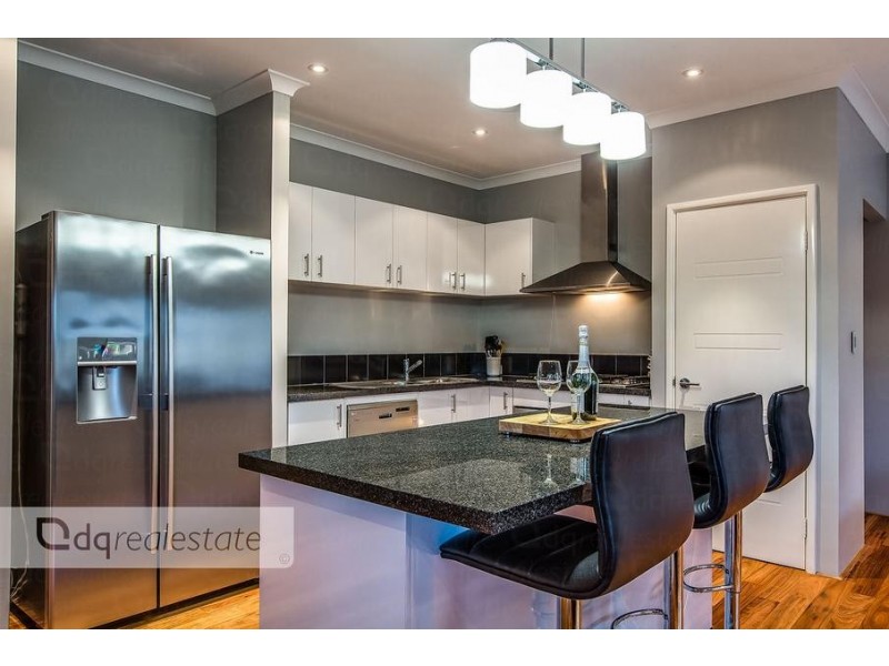 52 Alhambra Parkway, Landsdale WA 6065