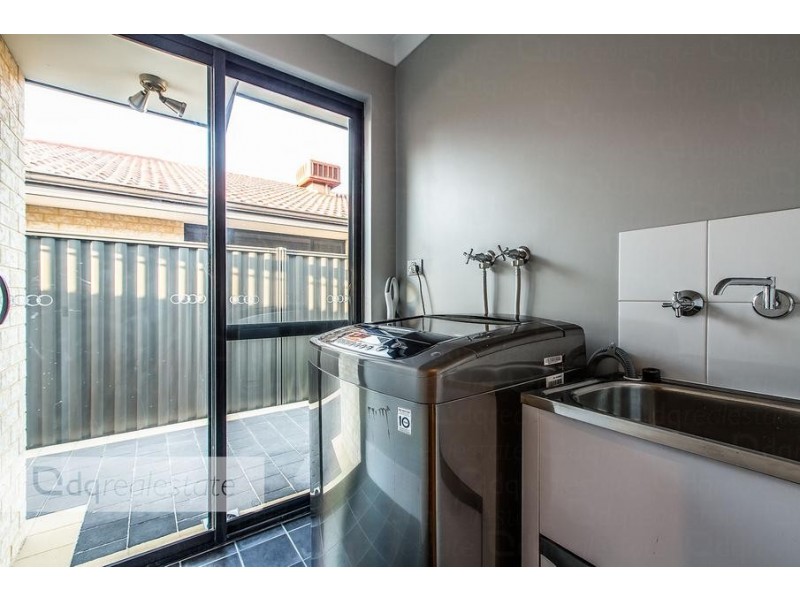 52 Alhambra Parkway, Landsdale WA 6065