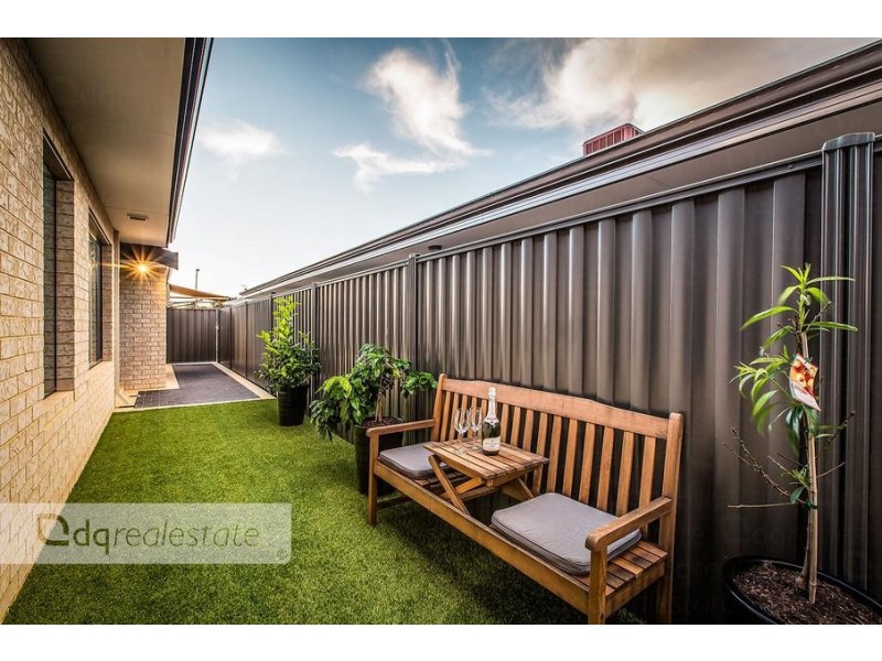 52 Alhambra Parkway, Landsdale WA 6065