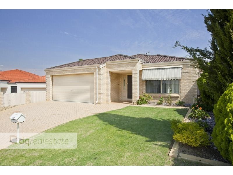 30 Goldfinch Loop, Woodvale WA 6026