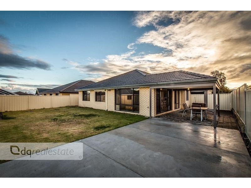 16 Apsley Bend, Tapping WA 6065