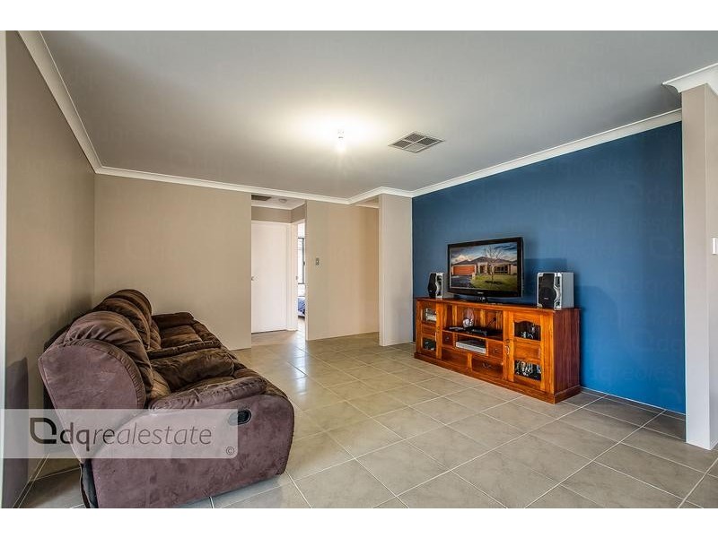 16 Apsley Bend, Tapping WA 6065