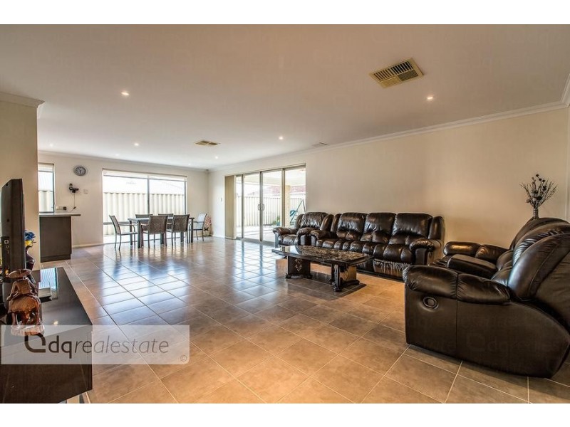 7 Holbein Way, Tapping WA 6065