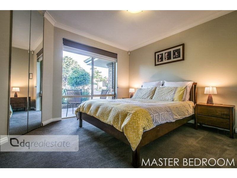 1 Shannon Close, Woodvale WA 6026