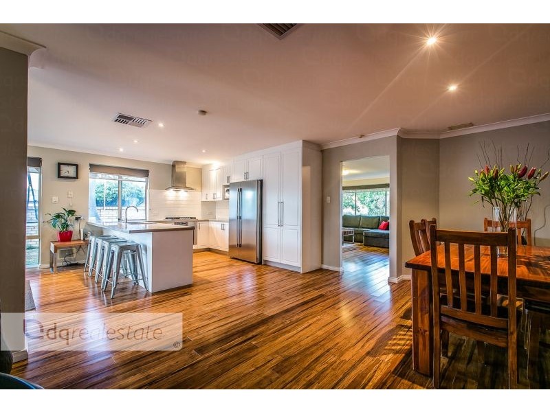 1 Shannon Close, Woodvale WA 6026