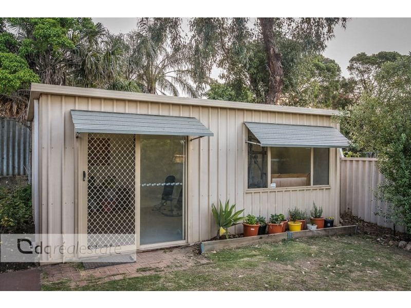 1 Shannon Close, Woodvale WA 6026
