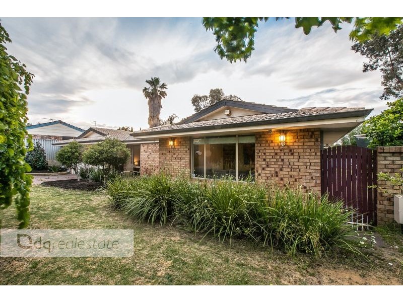 1 Shannon Close, Woodvale WA 6026