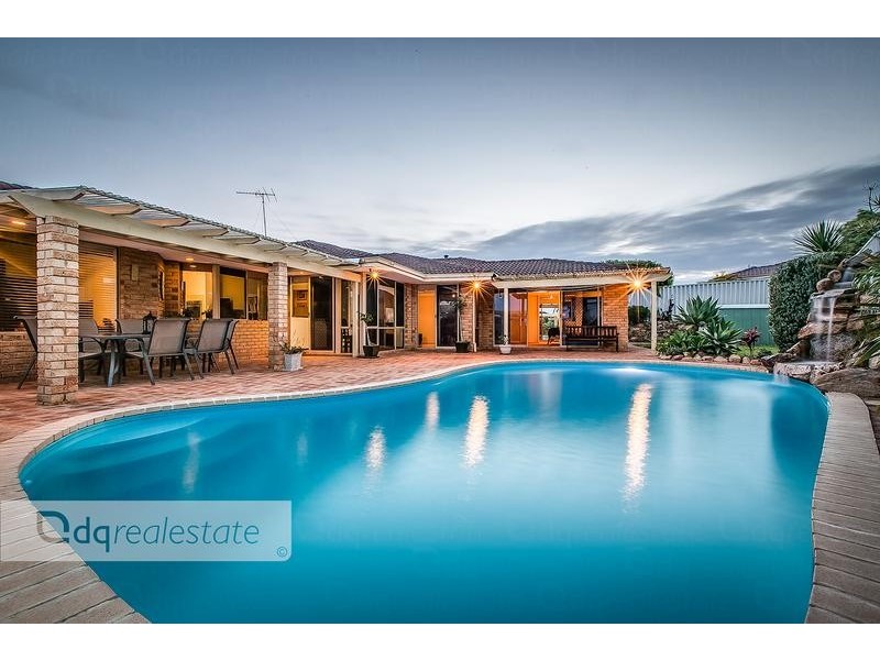 16 Pennant Place, Woodvale WA 6026