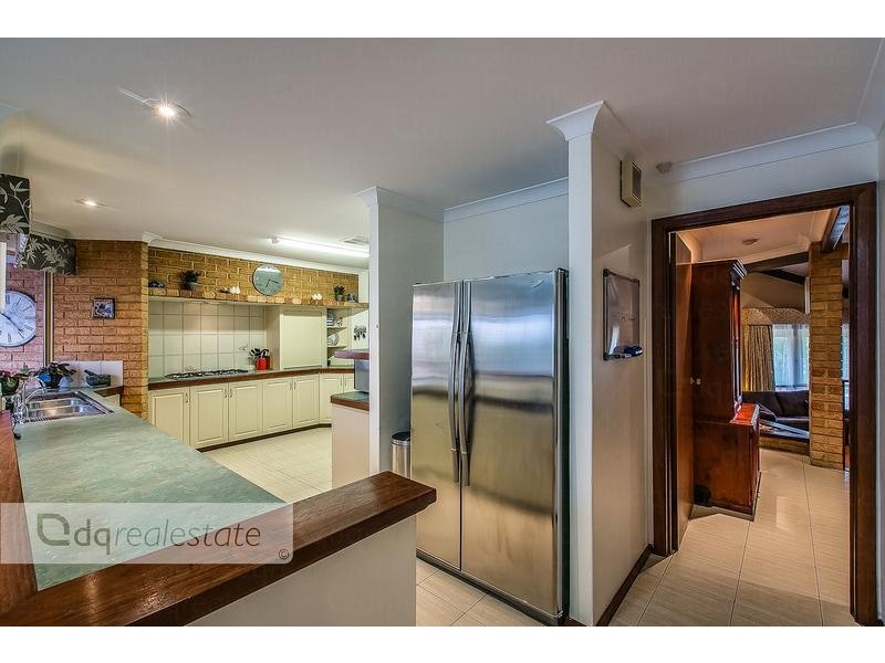 16 Pennant Place, Woodvale WA 6026