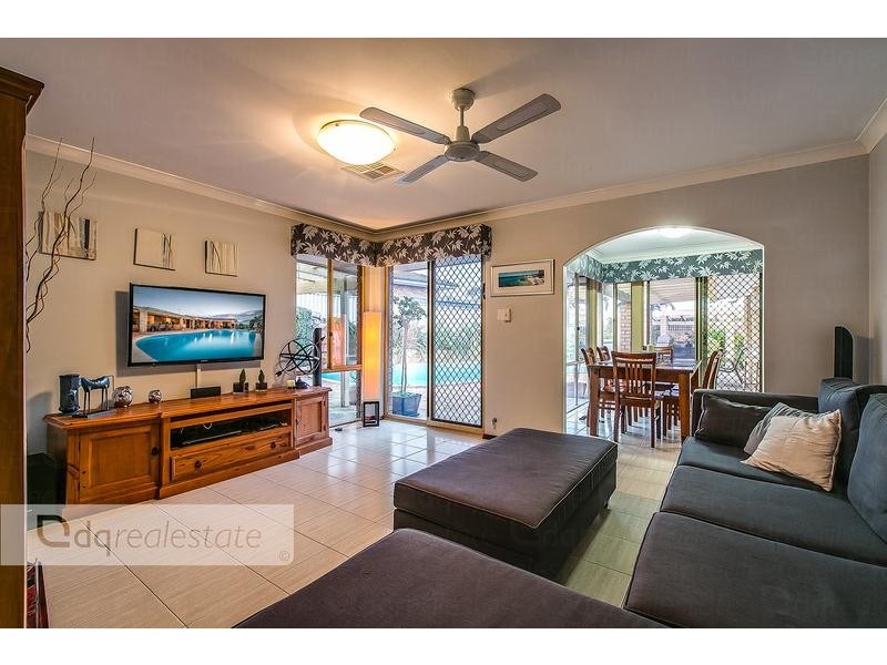 16 Pennant Place, Woodvale WA 6026