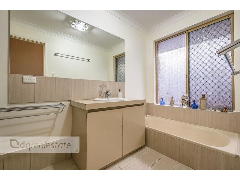 16 Pennant Place, Woodvale WA 6026