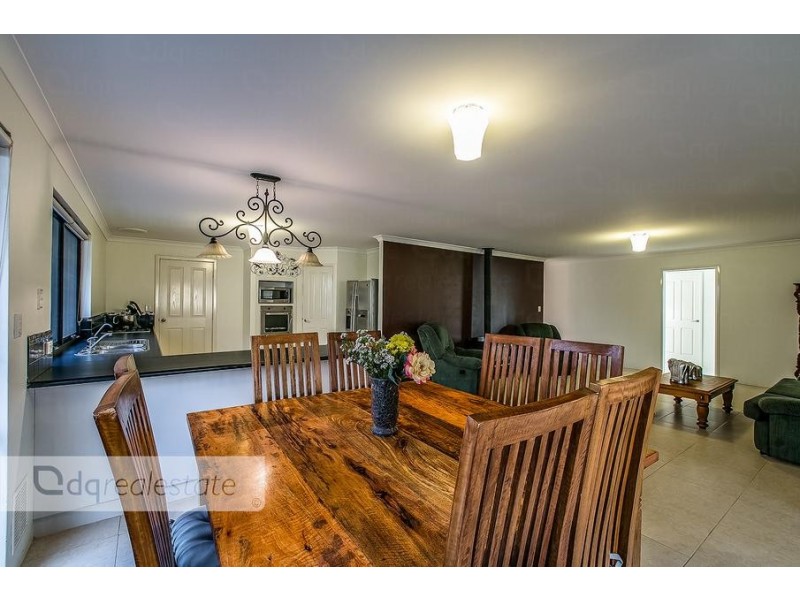 15 Hampton Road, Darch WA 6065