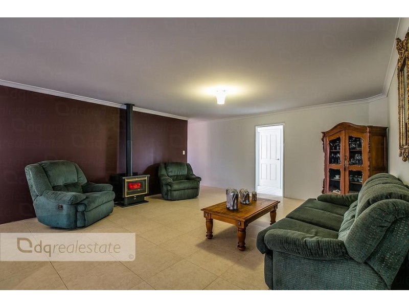 15 Hampton Road, Darch WA 6065