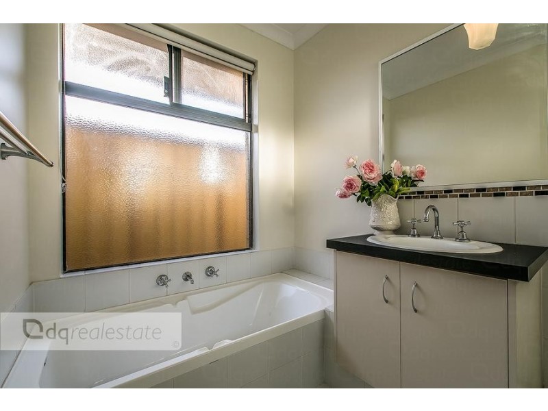 15 Hampton Road, Darch WA 6065