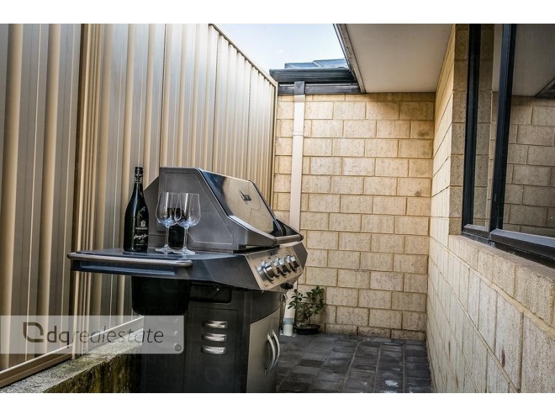 15 Hampton Road, Darch WA 6065