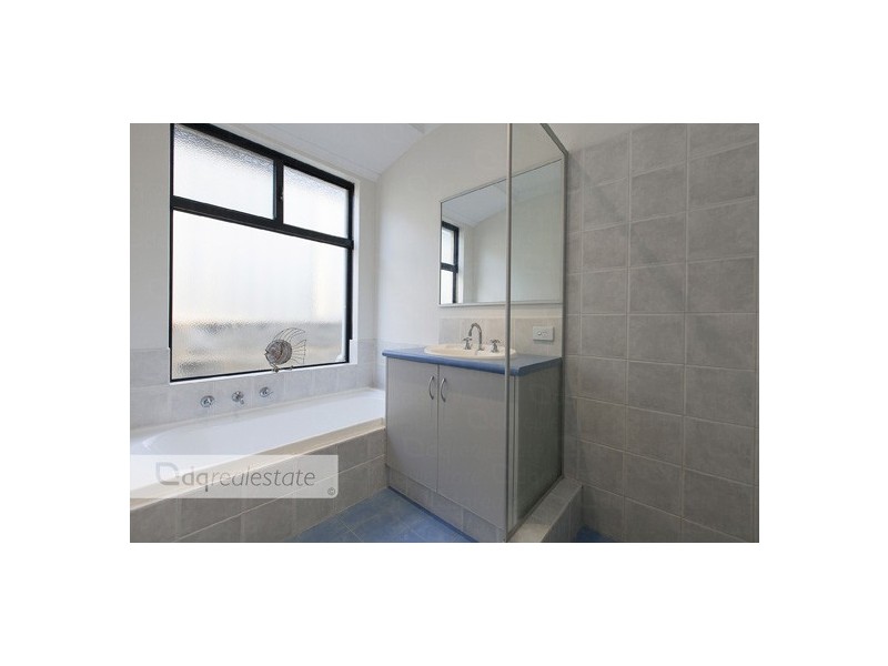 8 Kinta Way, Tapping WA 6065