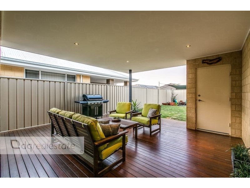 27 Hillsdale Rise, Darch WA 6065