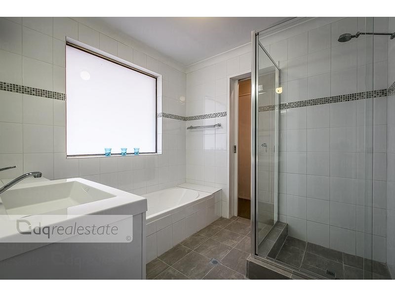2 Hillside Close, Edgewater WA 6027