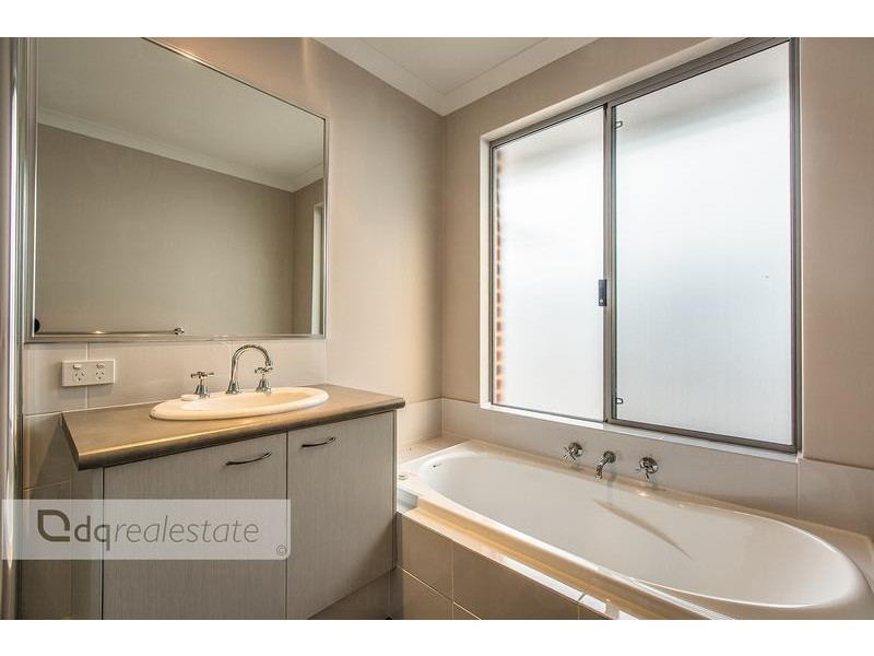 11 Rousham Road, Landsdale WA 6065