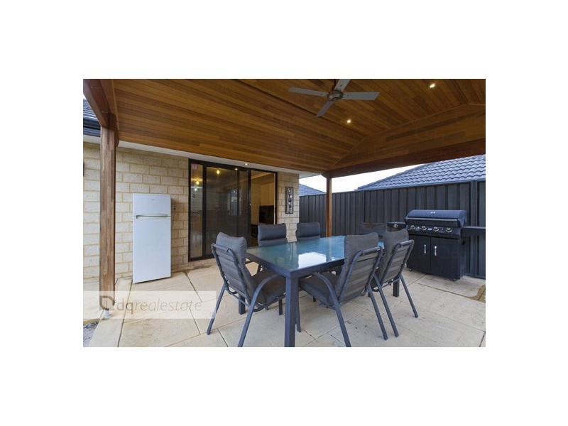 14 Sawtooth Bend, Banksia Grove WA 6031