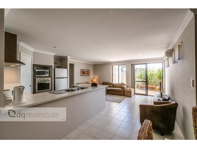 4 Watkins Loop, Tapping WA 6065