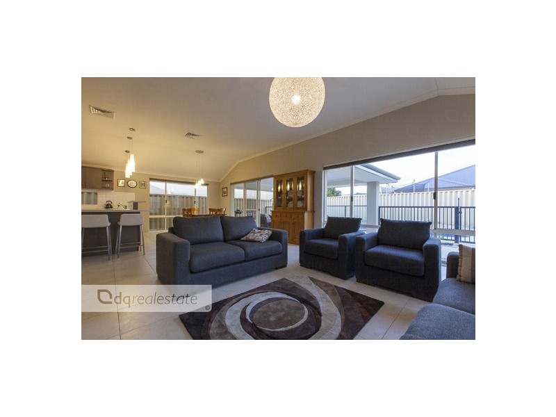 14 Bazille Crescent, Tapping WA 6065