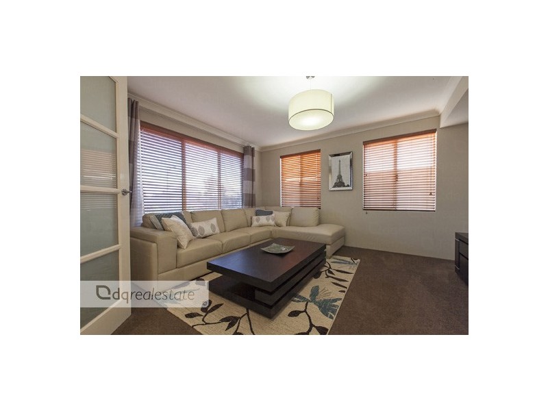 14 Bazille Crescent, Tapping WA 6065