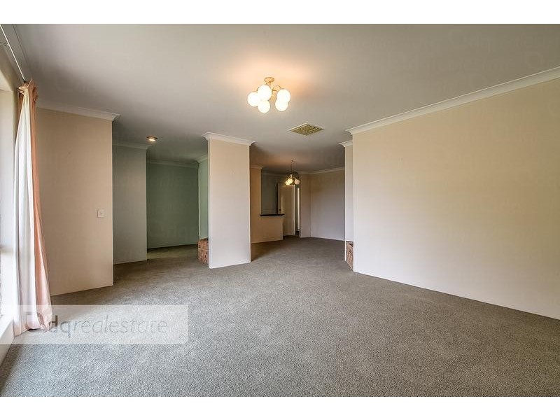 8 Crew Court, Ocean Reef WA 6027