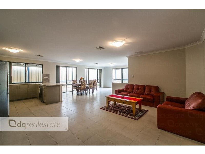 10 Redrobin Link, Tapping WA 6065