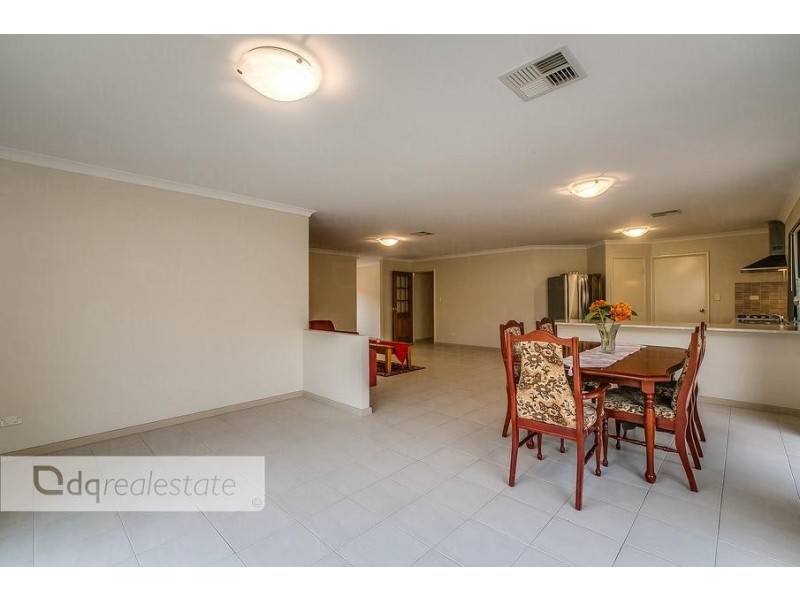 10 Redrobin Link, Tapping WA 6065