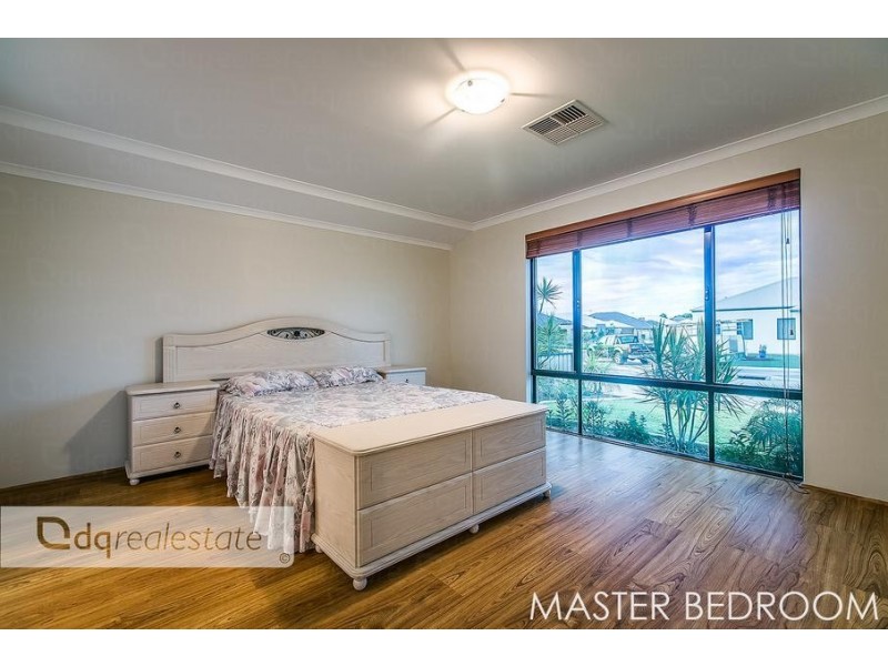 10 Redrobin Link, Tapping WA 6065