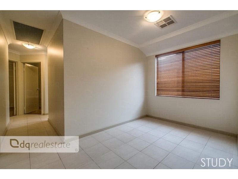 10 Redrobin Link, Tapping WA 6065