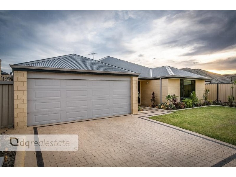 10 Redrobin Link, Tapping WA 6065